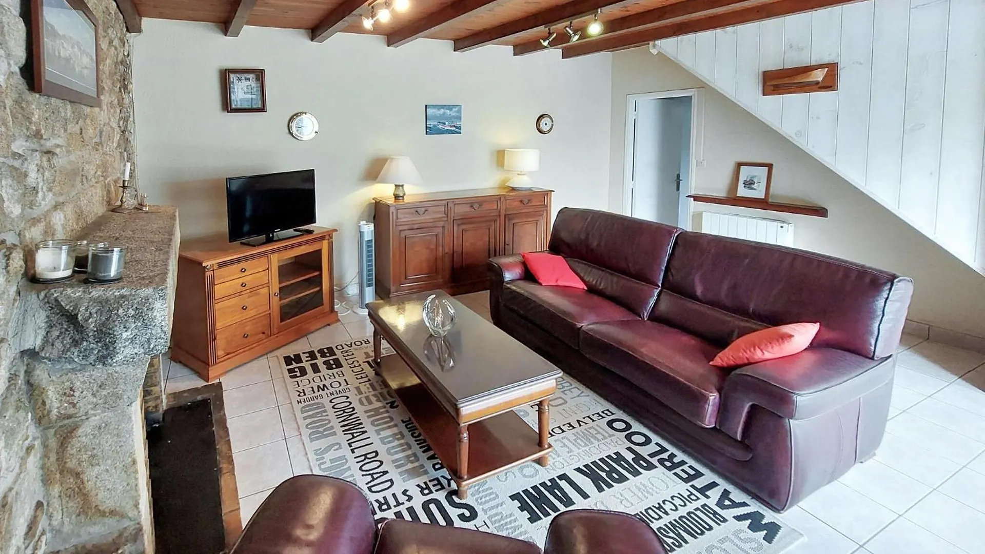 בית נופש 4 Bedroom Gorgeous Home In Sibiril